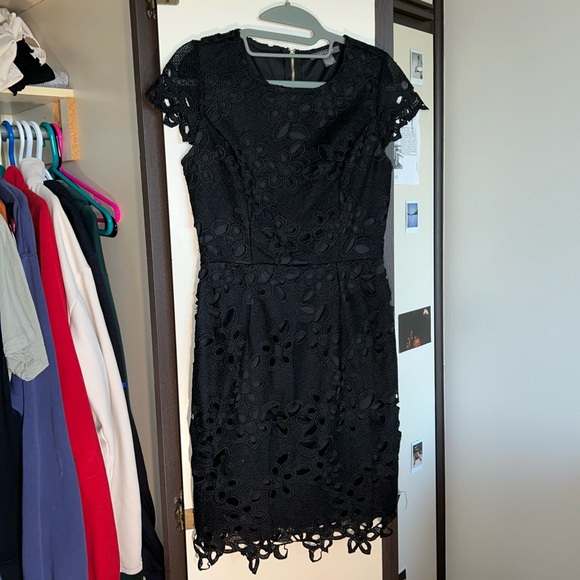 Lace Suzy Shier Dress - Picture 1 of 2